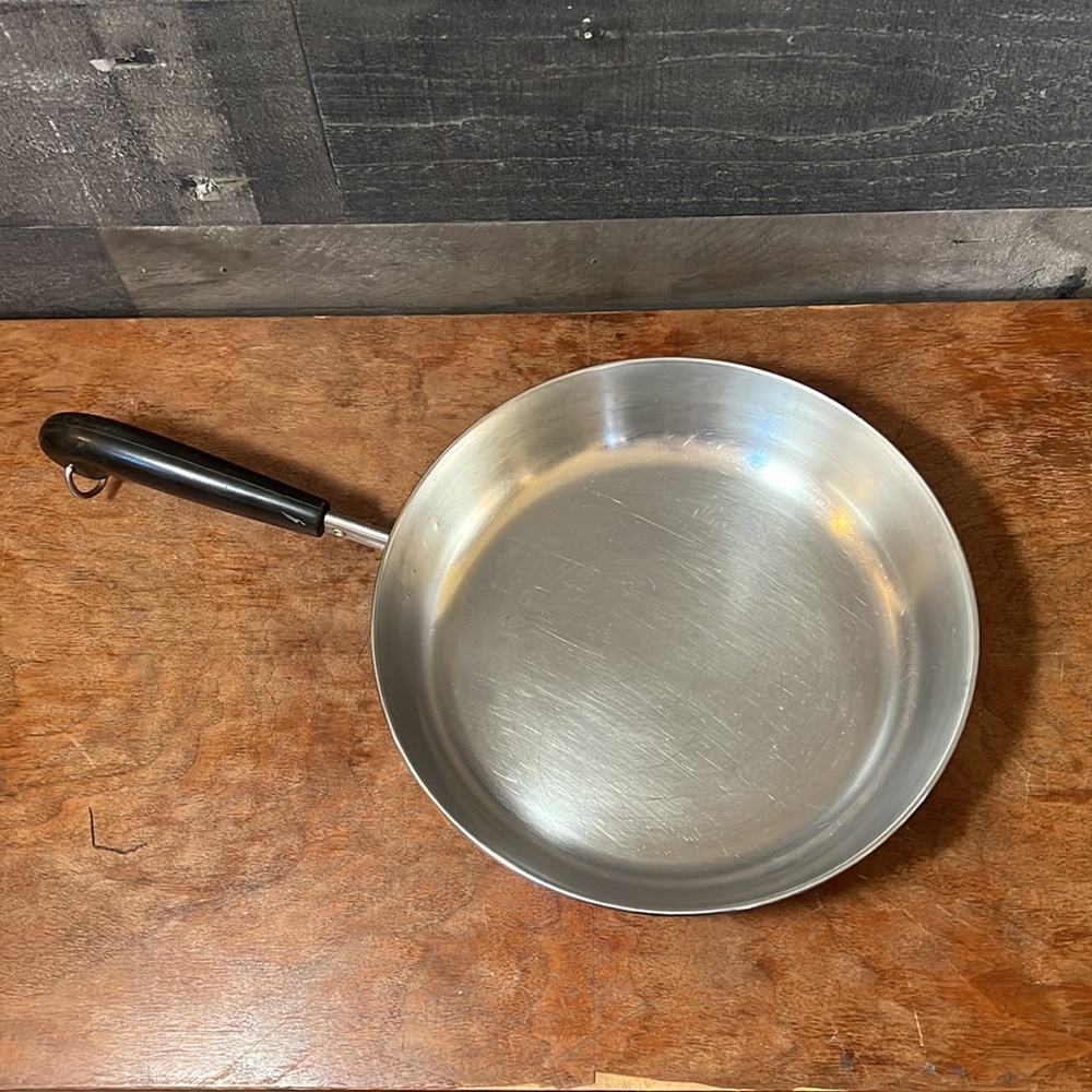 Vintage 10” Revere Ware Copper Bottom Pan - Picture 2 of 3